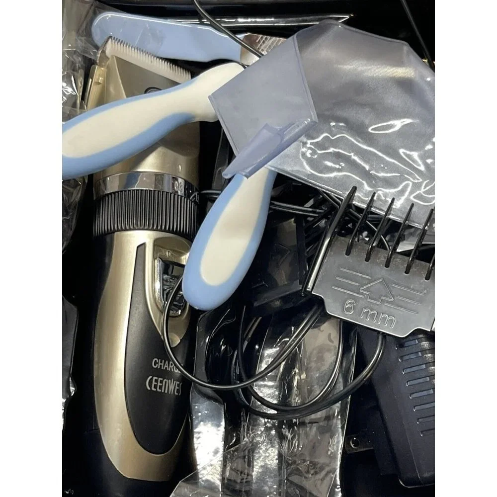 Ceenwes Professional Rechargeable Pet Hair & Nail Clipper Set In Box